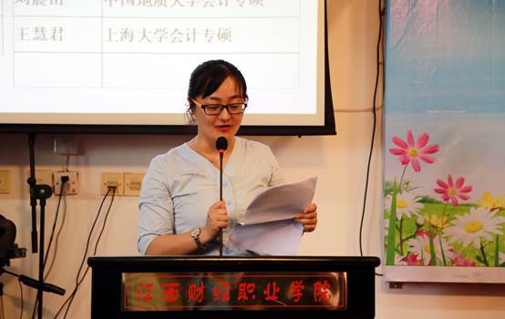 說明: K:\2019\新聞\本科部畢業(yè)典禮選圖\IMG_8918.JPG